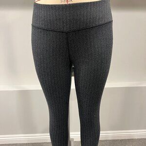 MPG soft herringbone legging. Size Medium.